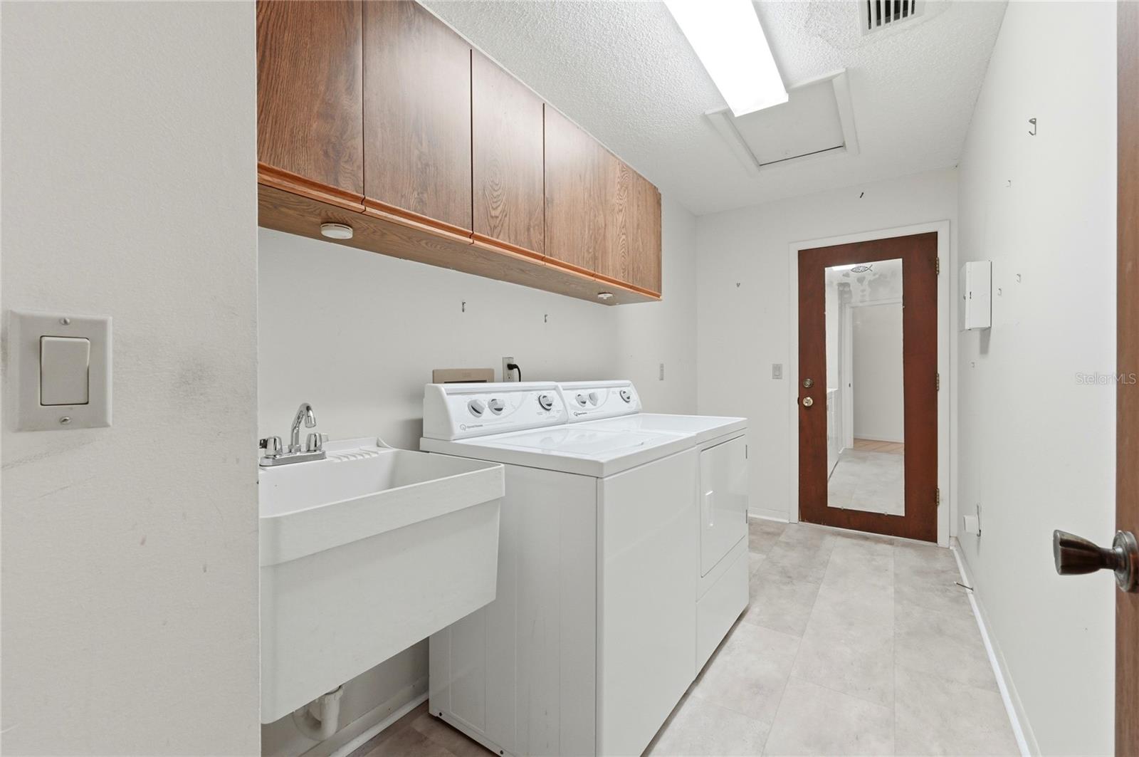 WALDEN LAKE FAIRWAY ESTATES - Residential