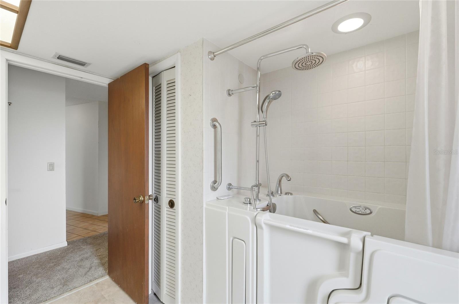 WALDEN LAKE FAIRWAY ESTATES - Residential