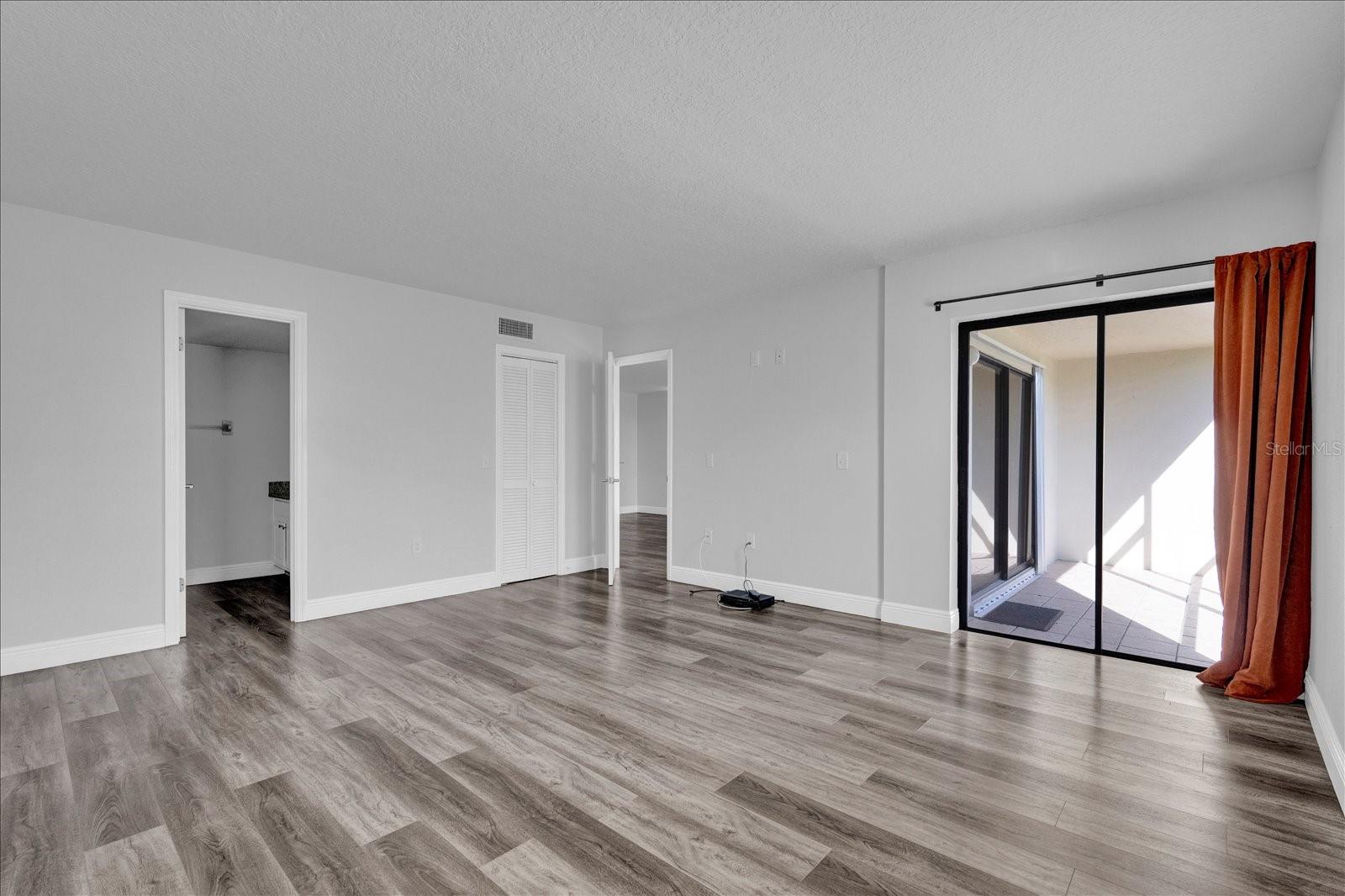 BREAKERS WEST - Residential Lease