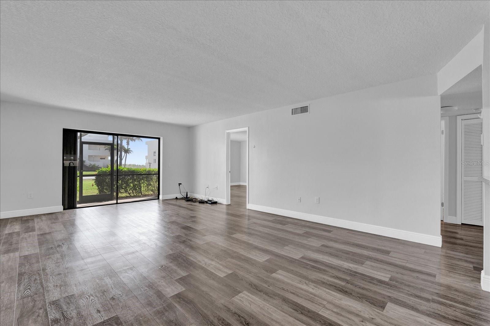 BREAKERS WEST - Residential Lease