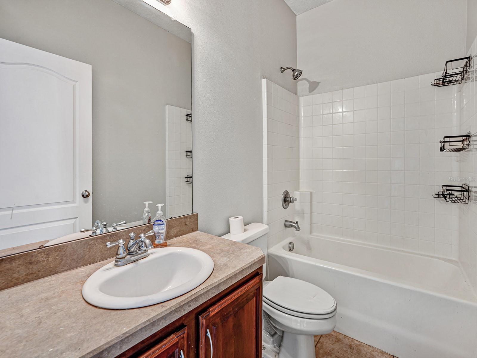 COLONY LAKES - Residential