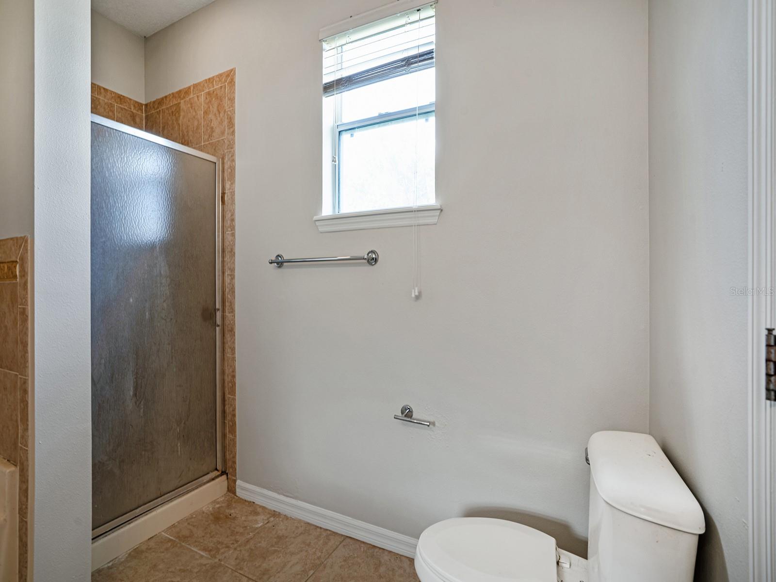 COLONY LAKES - Residential