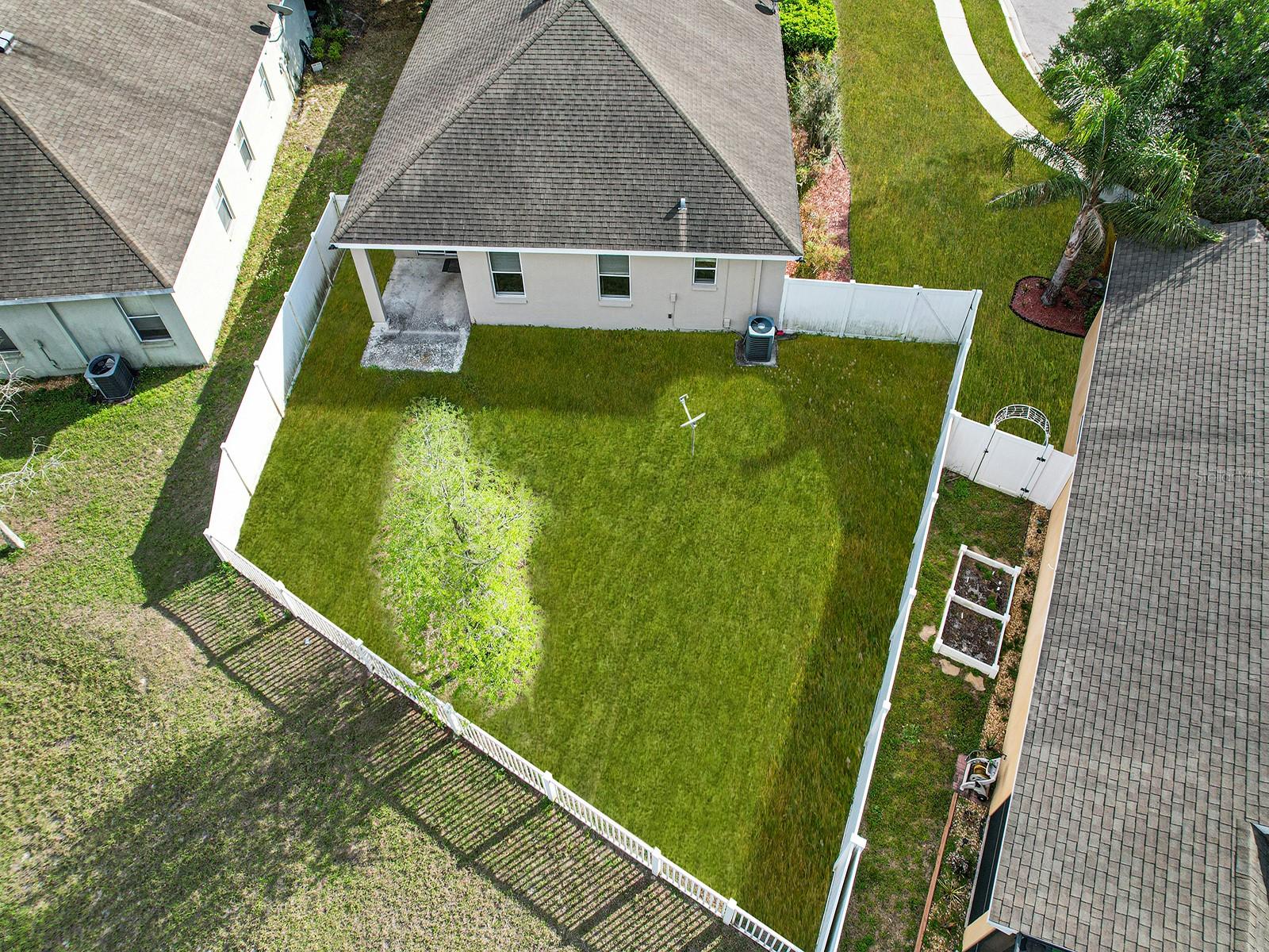 COLONY LAKES - Residential