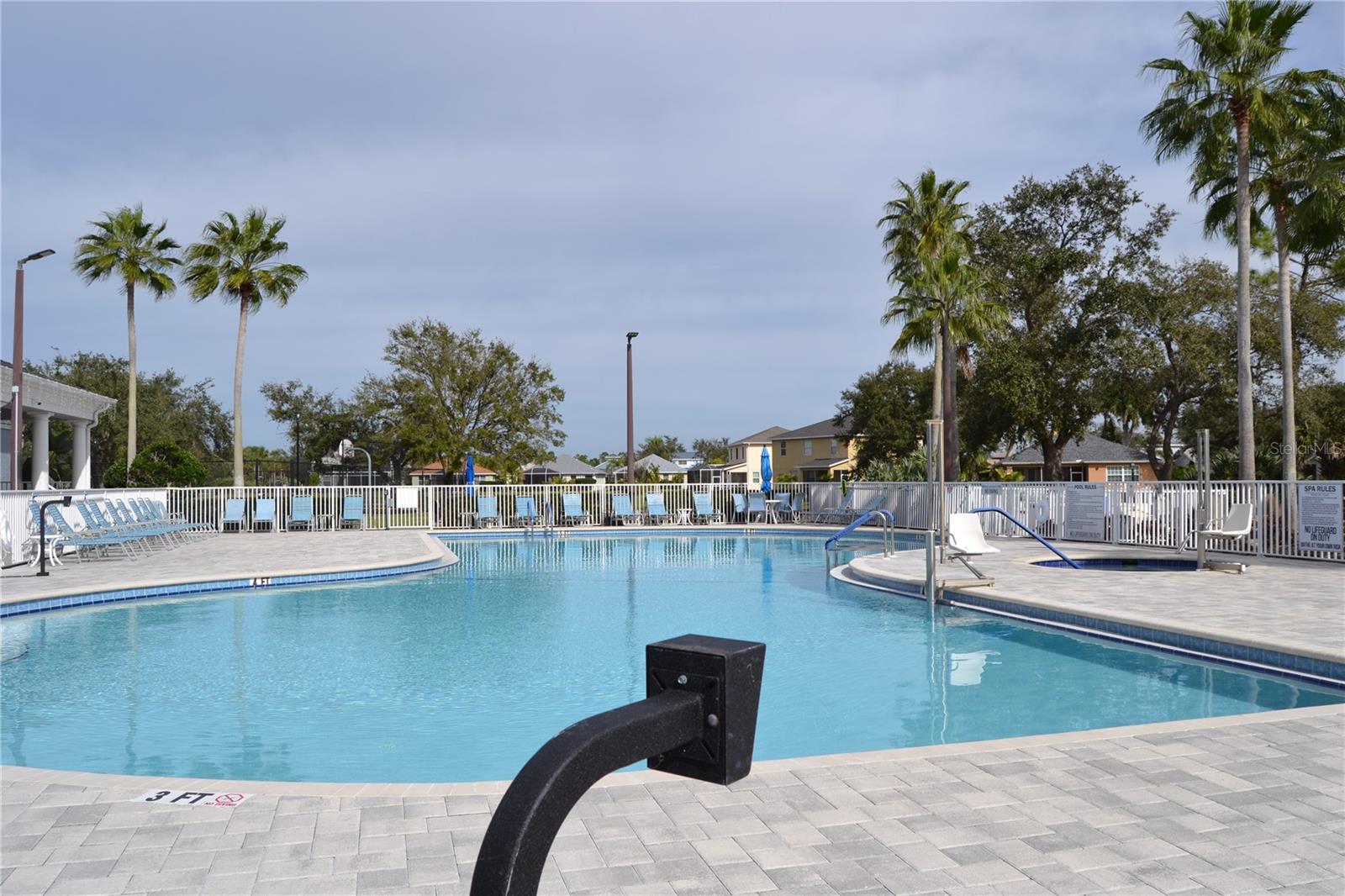 TOWNS AT LAKESIDE - Residential