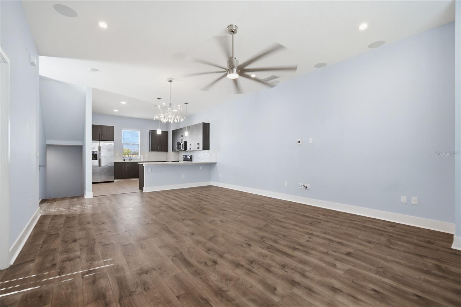 SOUTH WESTSHORE TWNHMS - Residential