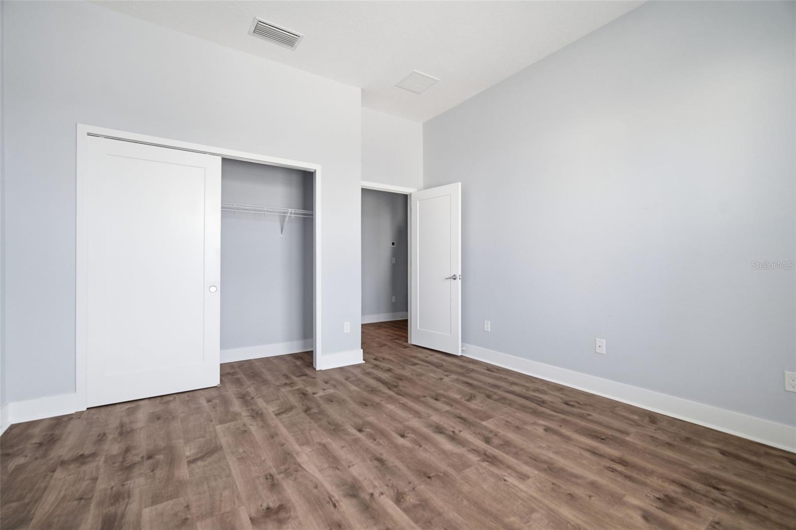 SOUTH WESTSHORE TWNHMS - Residential