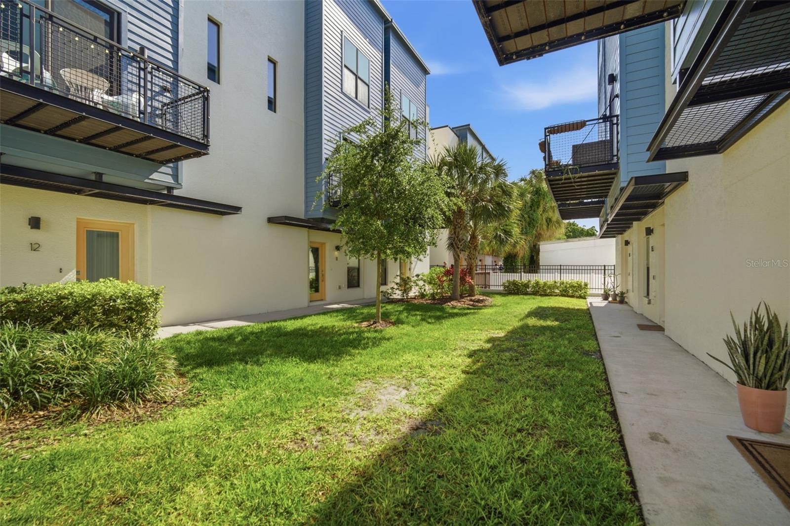 SOUTH WESTSHORE TWNHMS - Residential