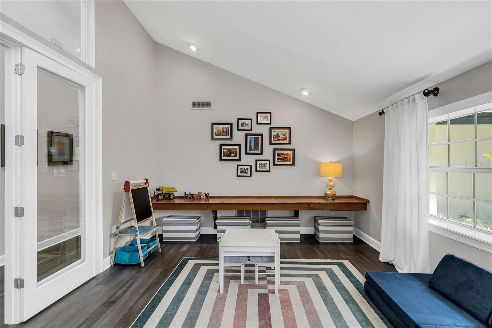 TUSCANY PLACE 1ST ADD - Residential