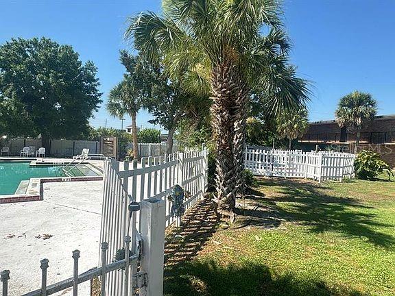 SANDLAKE COURTYARDS CONDO 5901/3515 - Residential