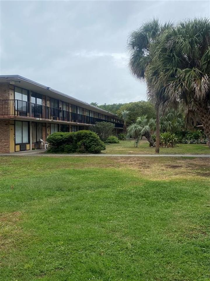 SANDLAKE COURTYARDS CONDO 5901/3515 - Residential