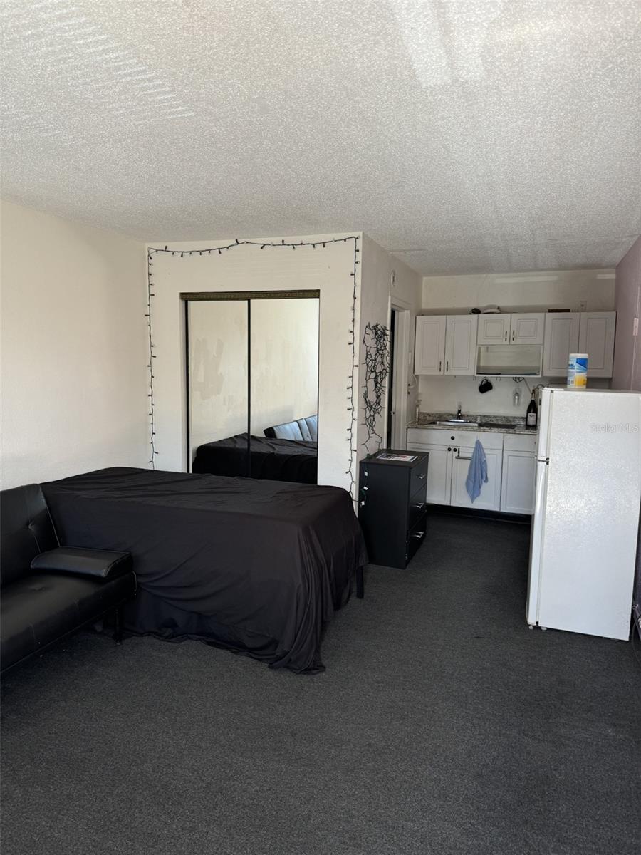 SANDLAKE COURTYARDS CONDO 5901/3515 - Residential