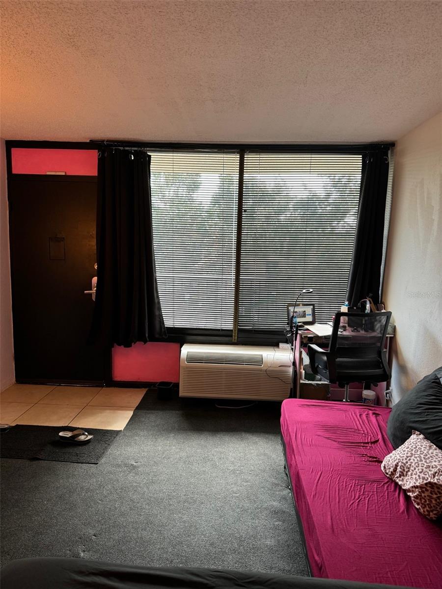 SANDLAKE COURTYARDS CONDO 5901/3515 - Residential