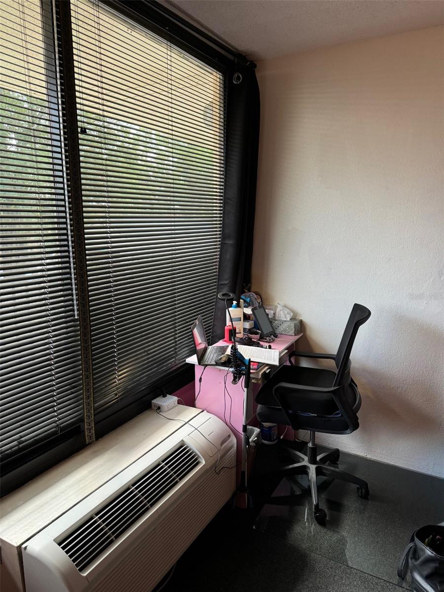 SANDLAKE COURTYARDS CONDO 5901/3515 - Residential