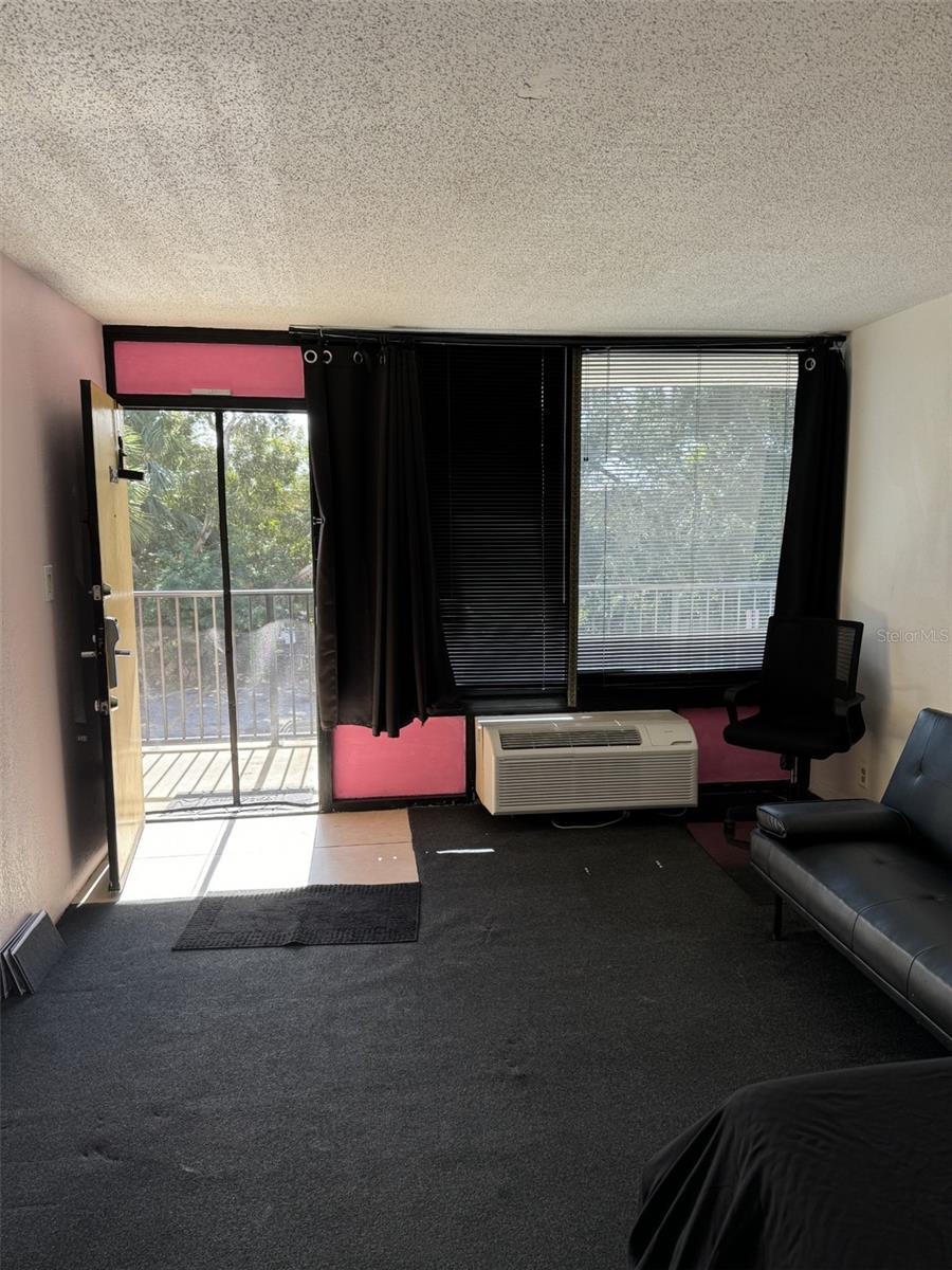 SANDLAKE COURTYARDS CONDO 5901/3515 - Residential