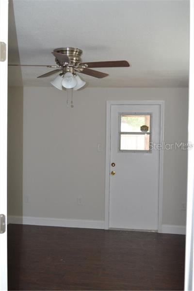 HOLIDAY GARDENS ESTATES - Residential Lease
