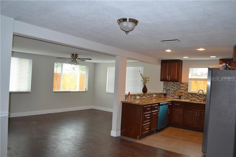 HOLIDAY GARDENS ESTATES - Residential Lease