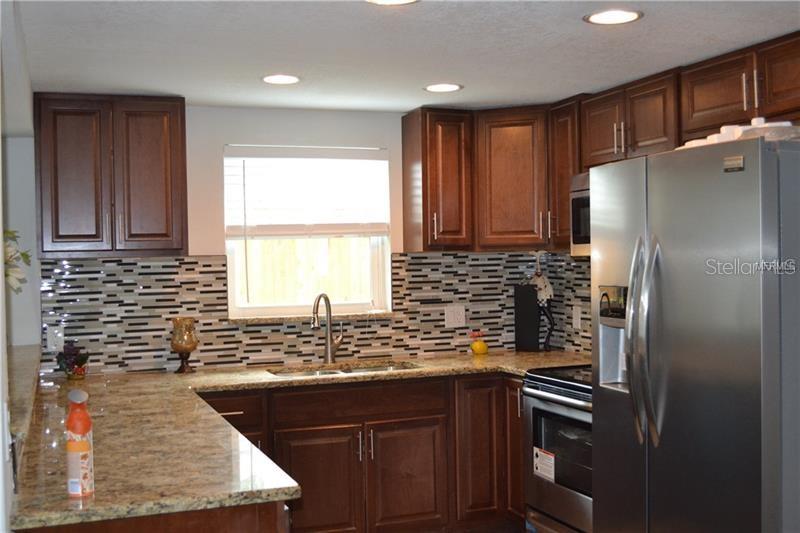 HOLIDAY GARDENS ESTATES - Residential Lease