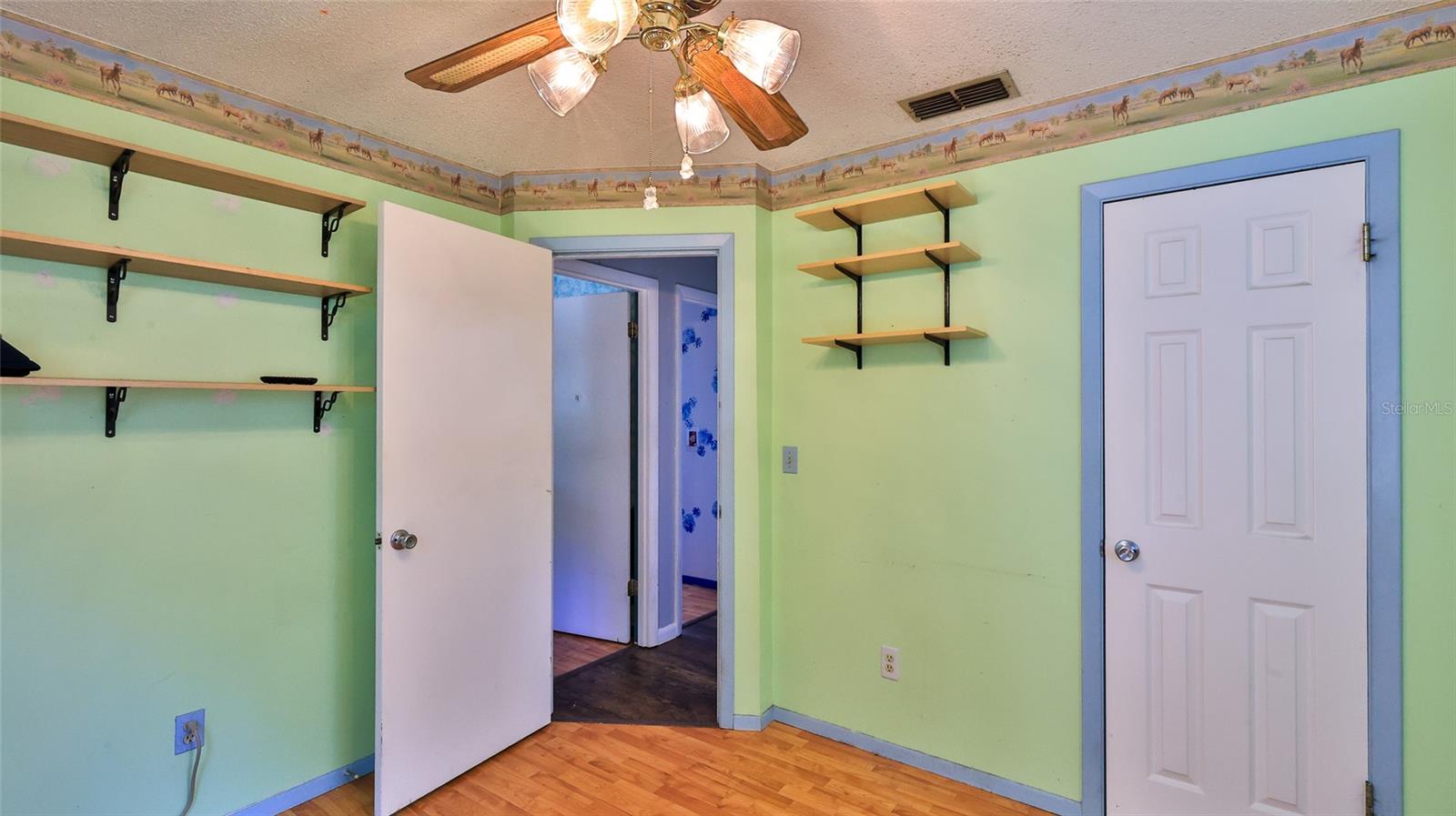 POINTER 01 - Residential