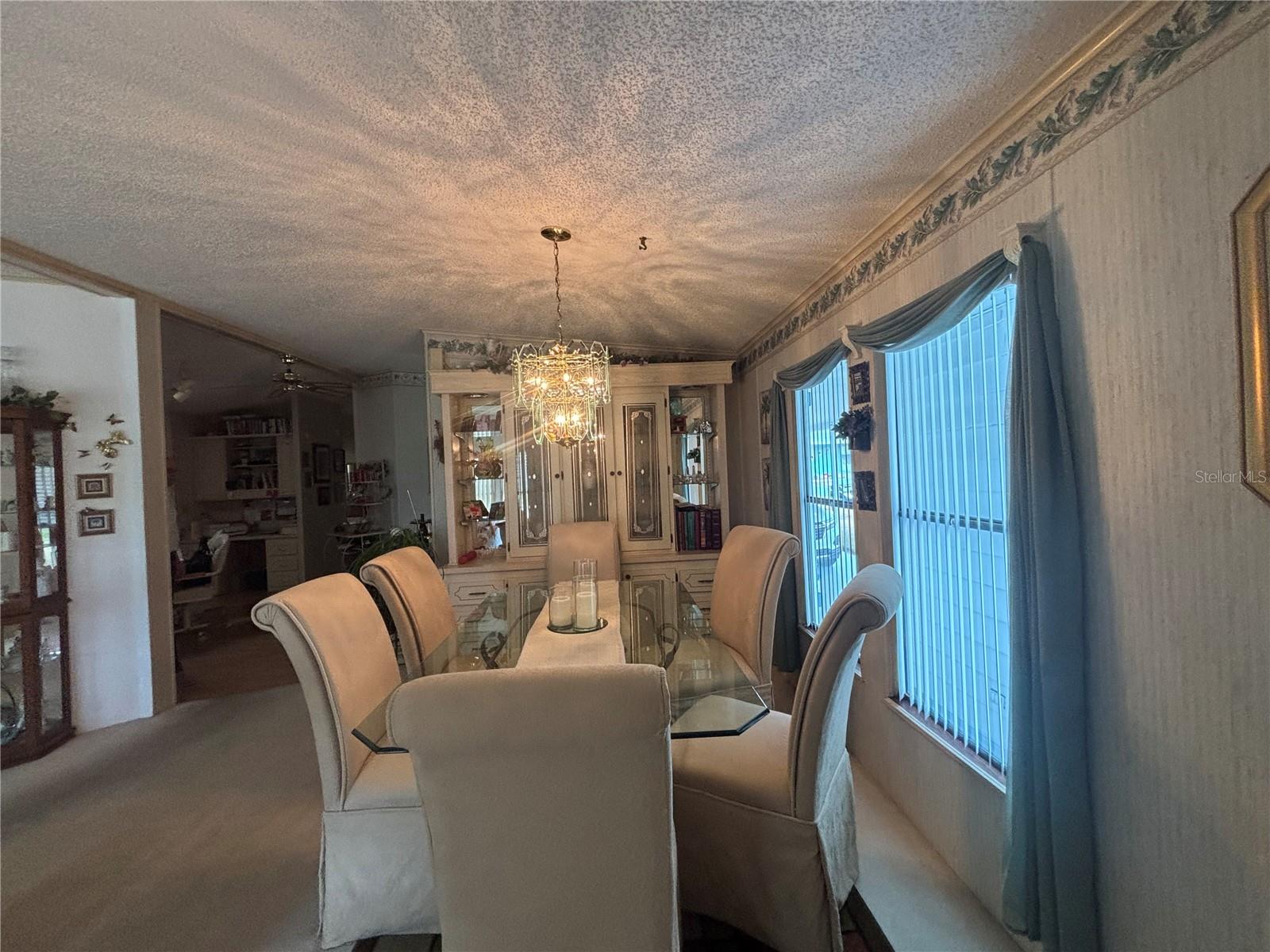 ZELLWOOD STATION - Residential