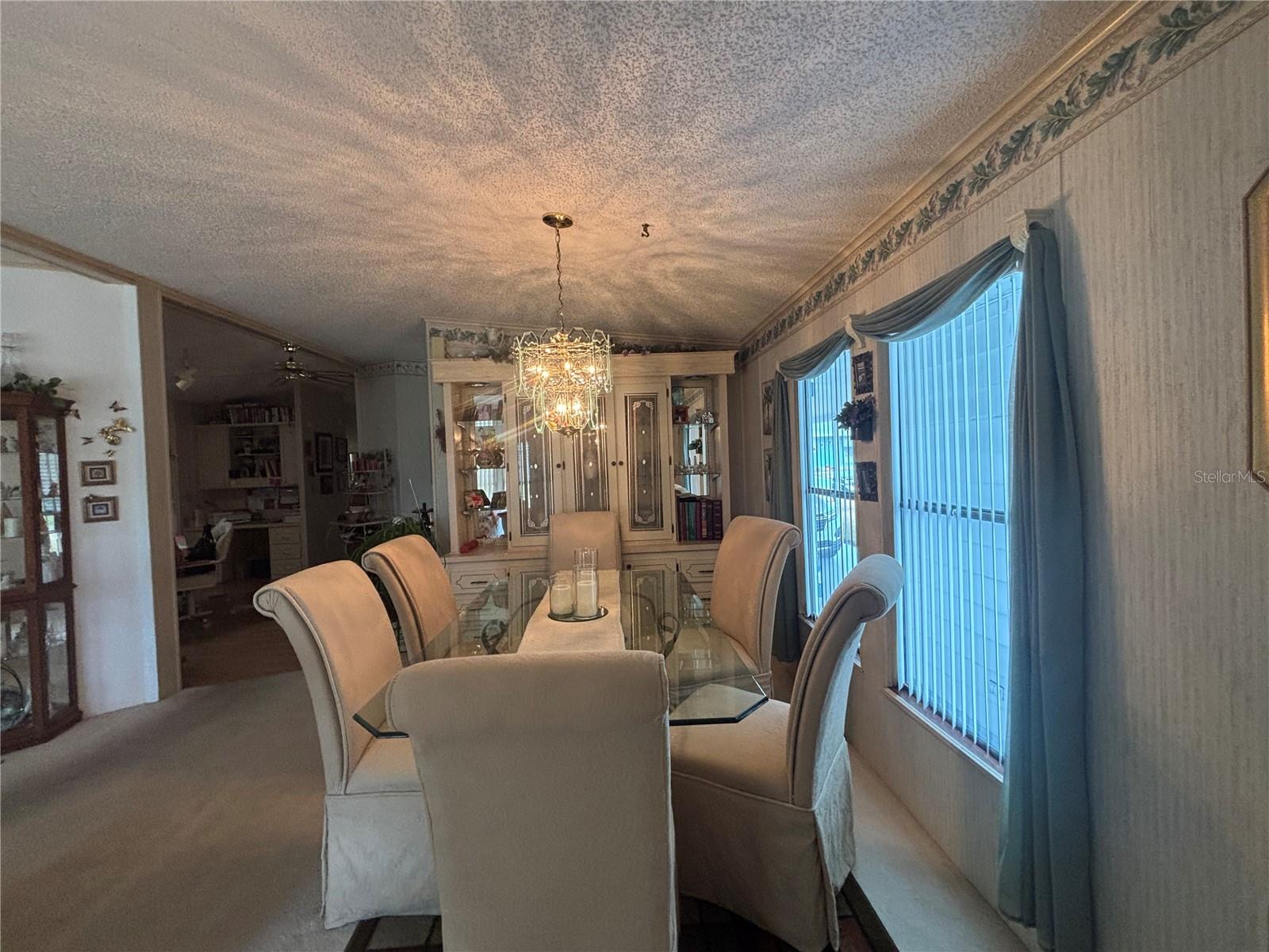 ZELLWOOD STATION - Residential