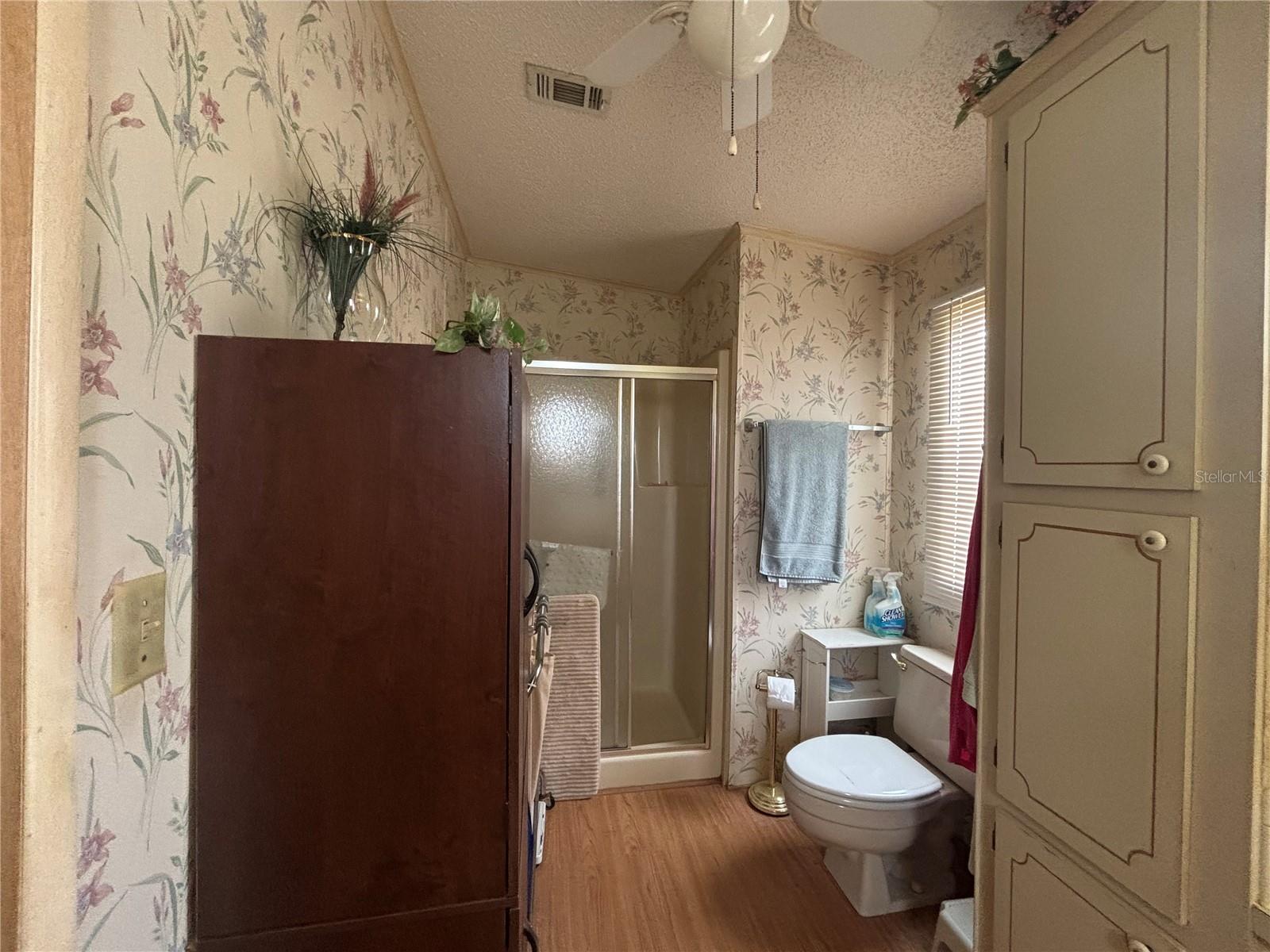 ZELLWOOD STATION - Residential