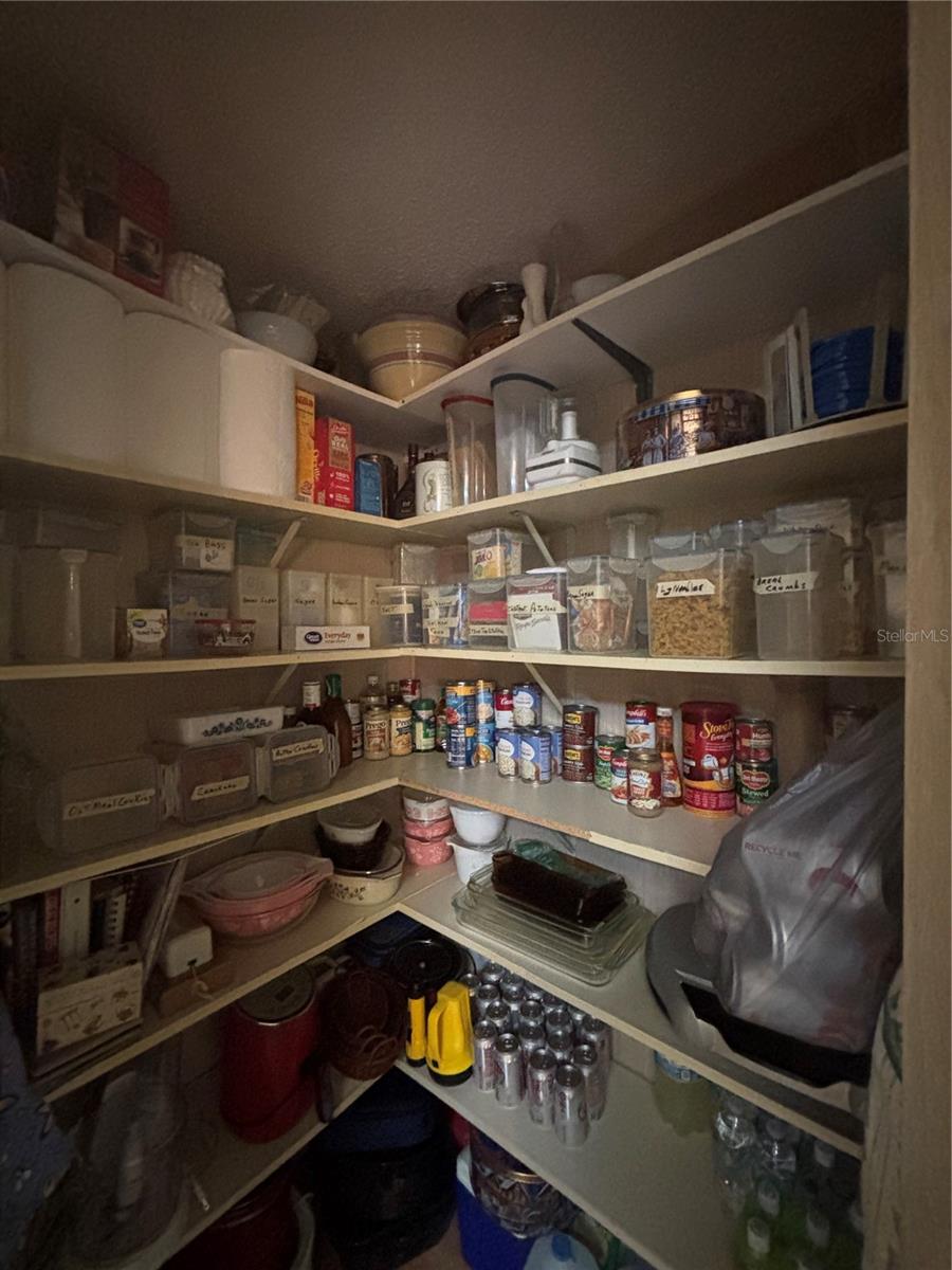 ZELLWOOD STATION - Residential