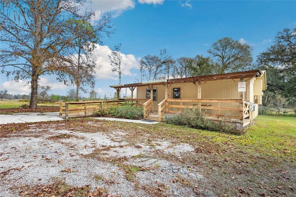 Photo of 1499 Sr 50, Webster, FL 33597 (MLS # G5107845)