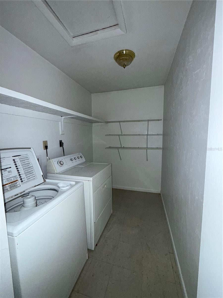 615 SW 11TH LANE D - Photo 2