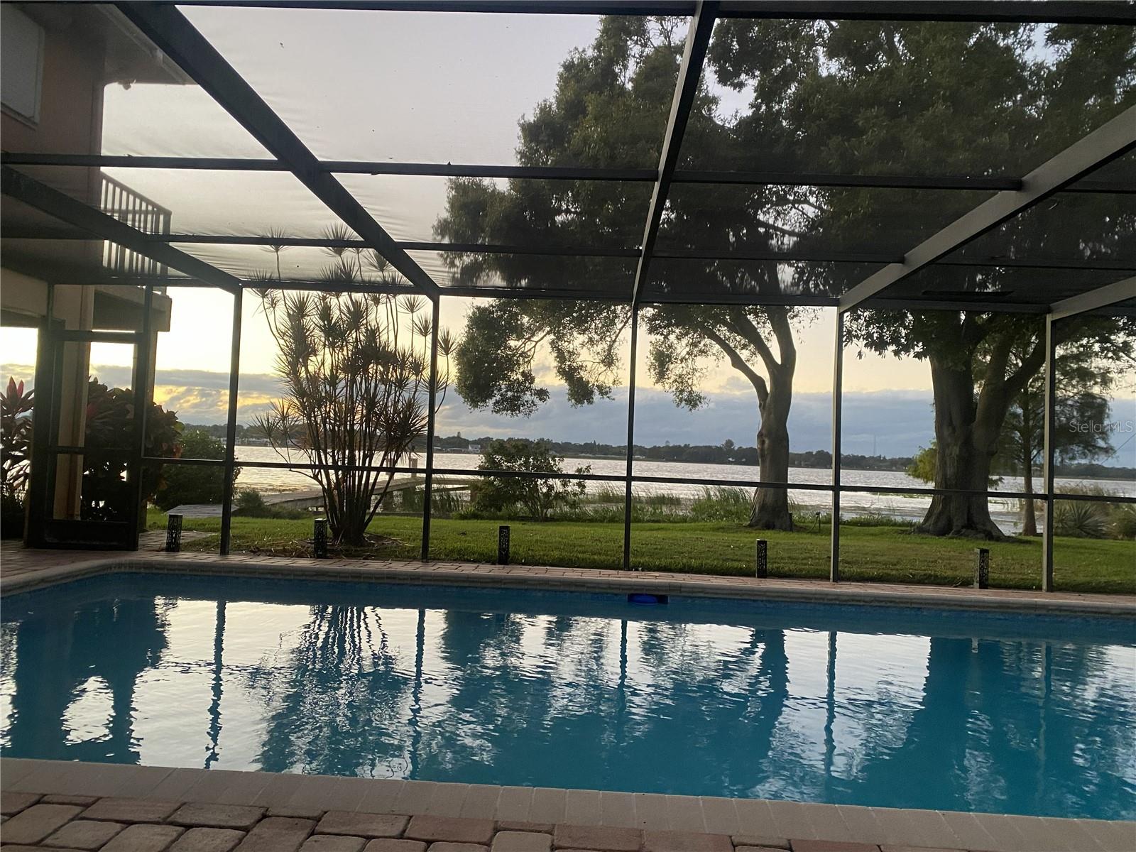 LAKESIDE ESTATES UNIT ONE - Residential Lease