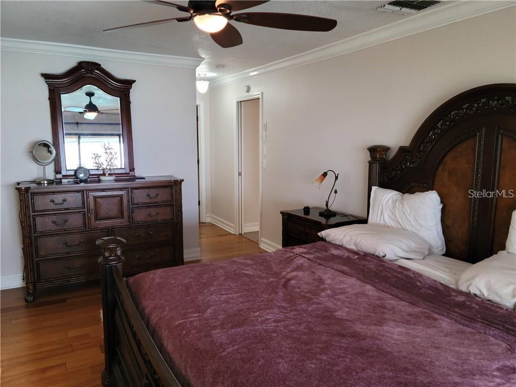 LAKESIDE ESTATES UNIT ONE - Residential Lease