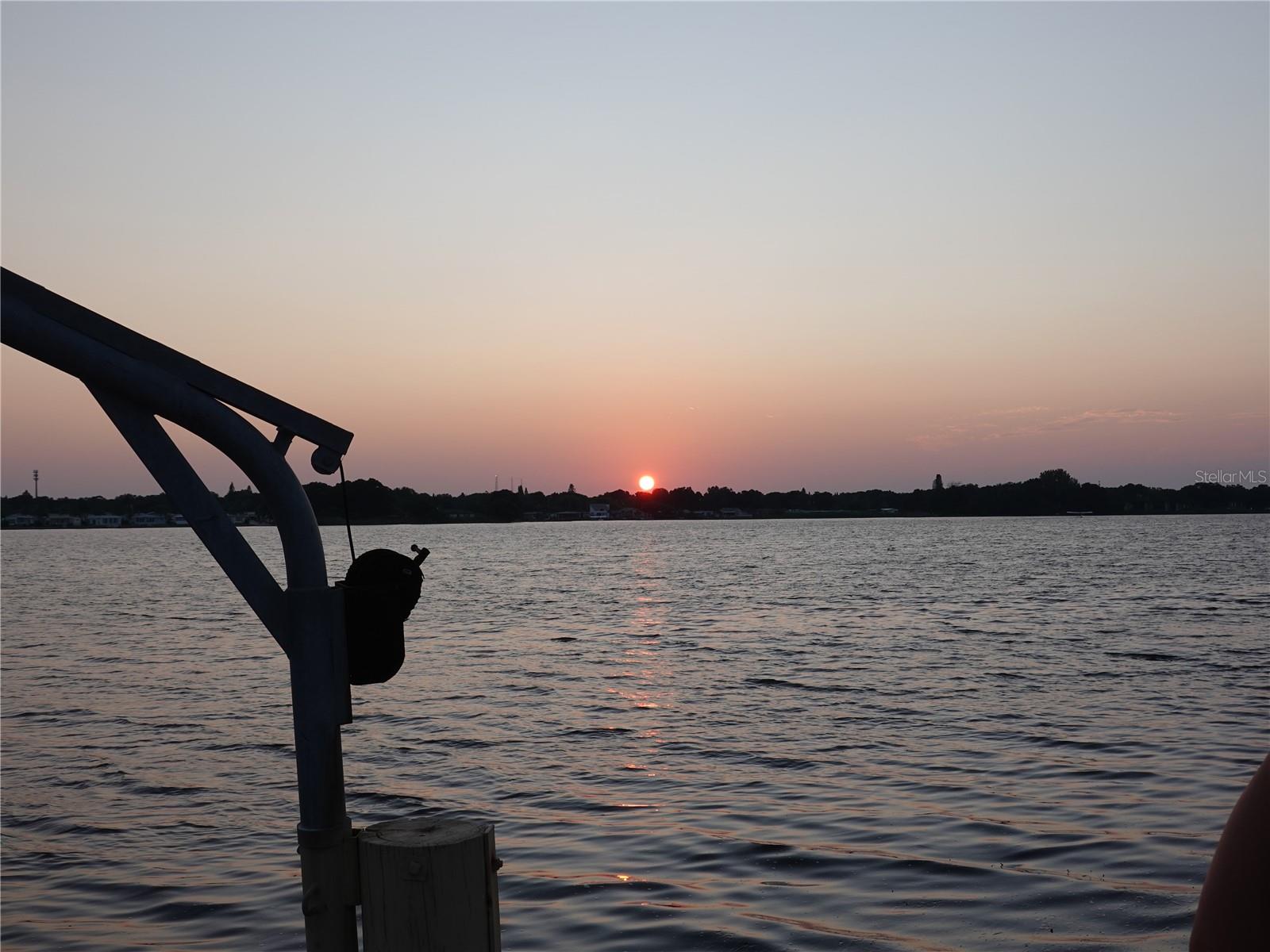 LAKESIDE ESTATES UNIT ONE - Residential Lease