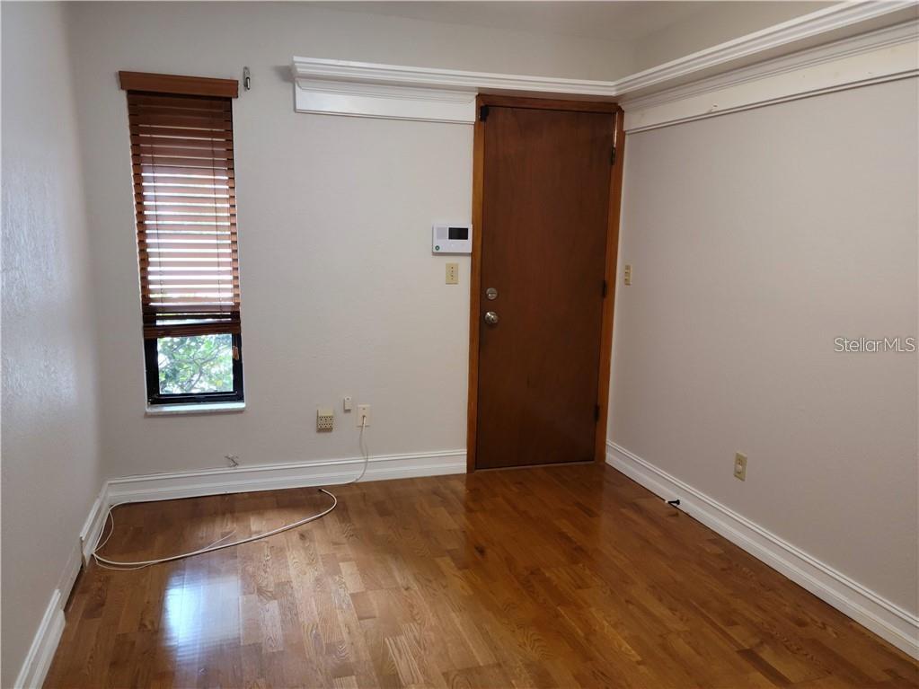 LAKESIDE ESTATES UNIT ONE - Residential Lease