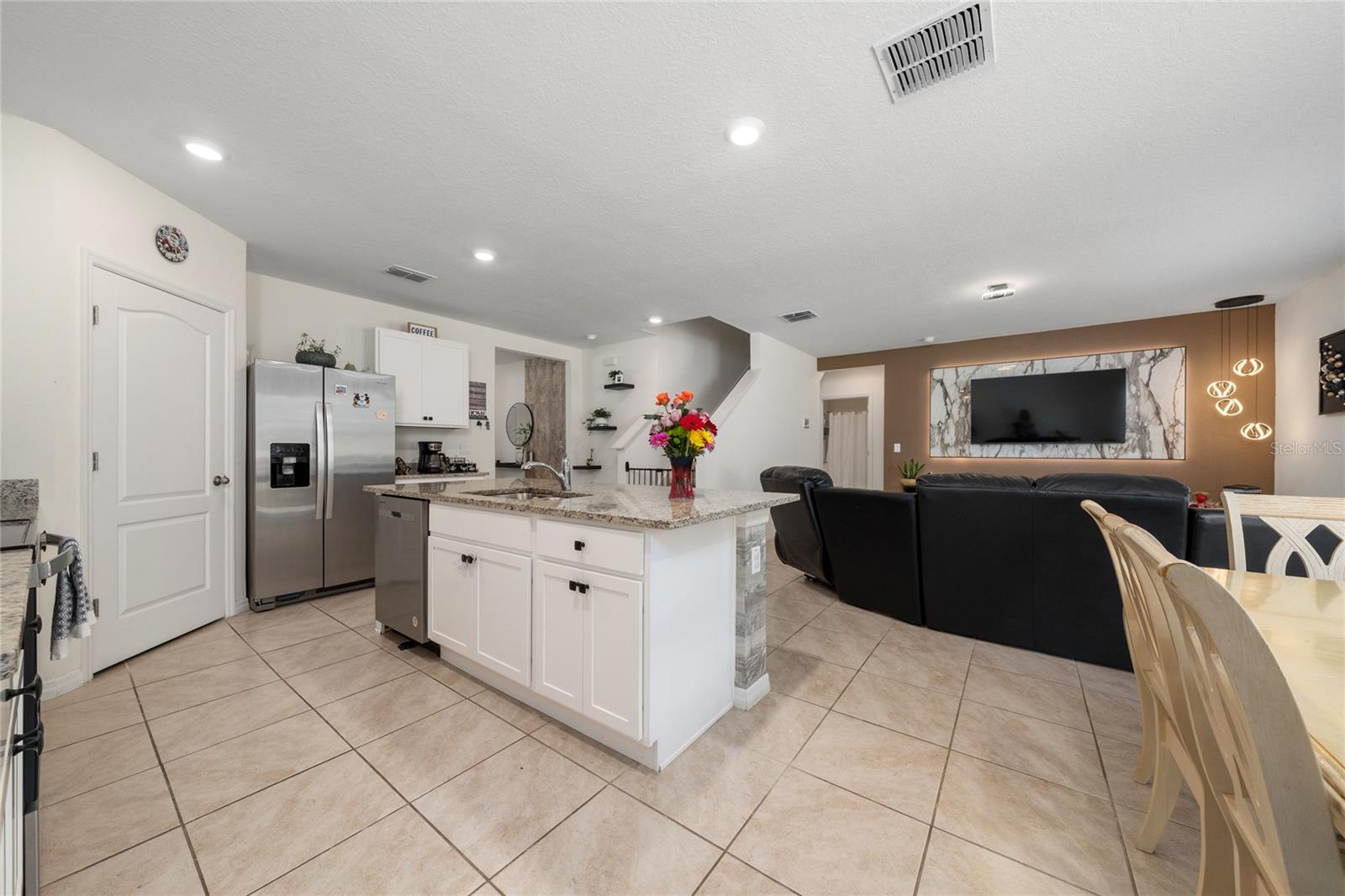 CASCADES PH 2 - Residential