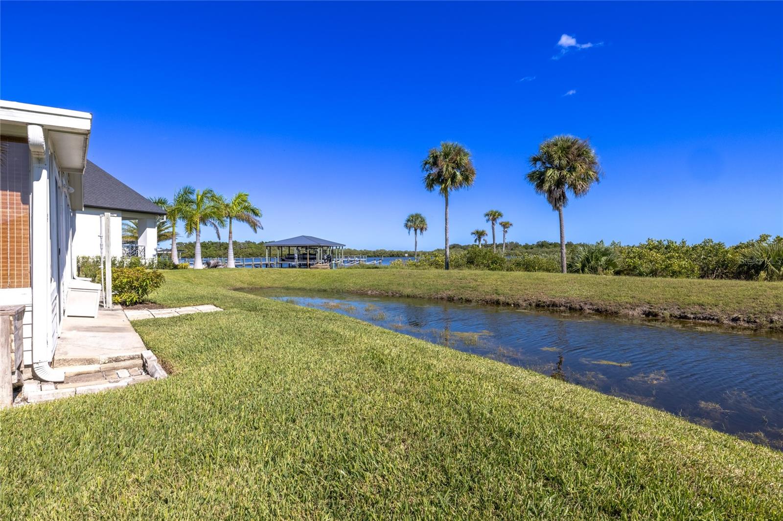 GOLDEN BAY COLONY PH 01 - Residential