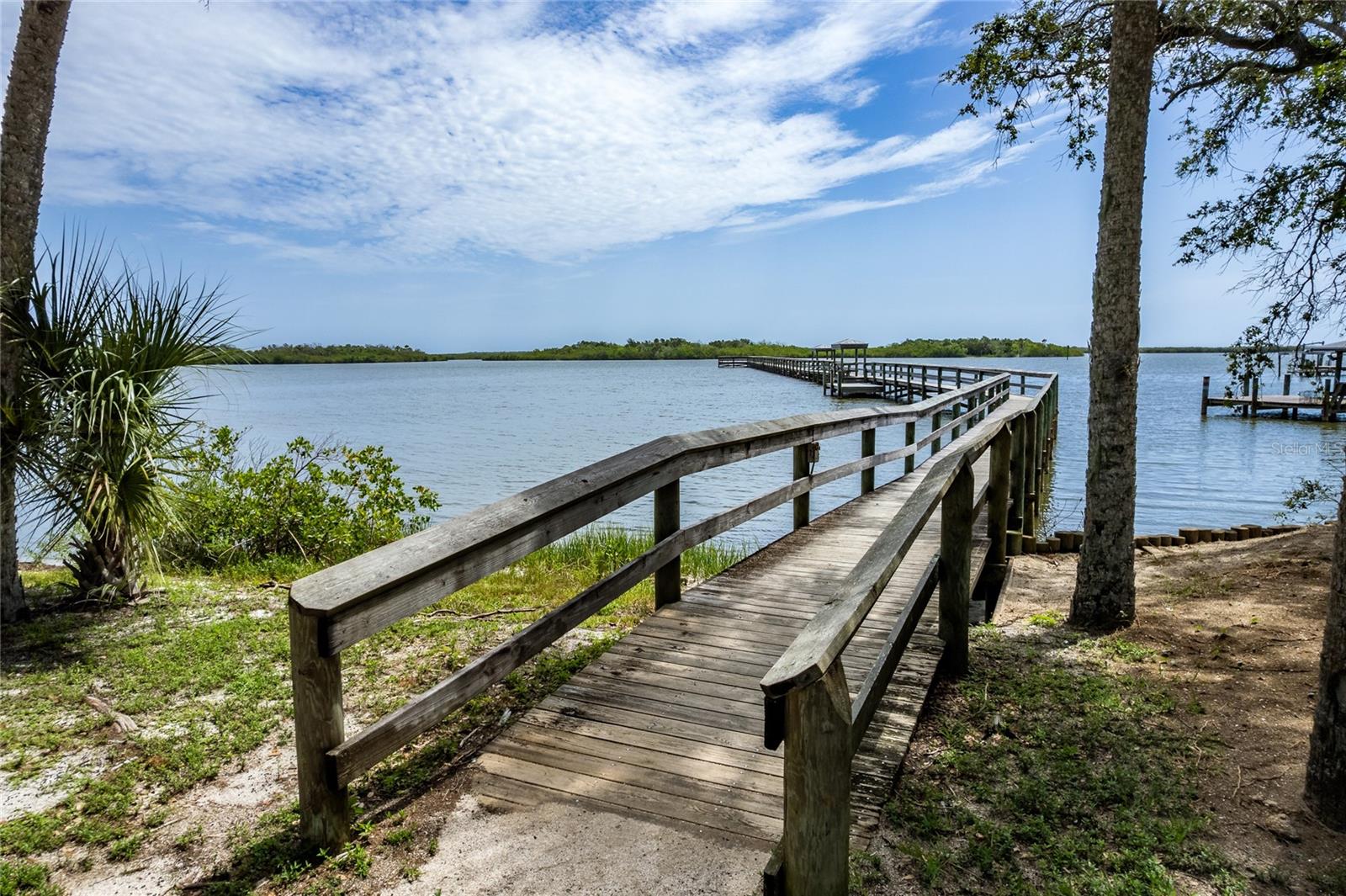 GOLDEN BAY COLONY PH 01 - Residential