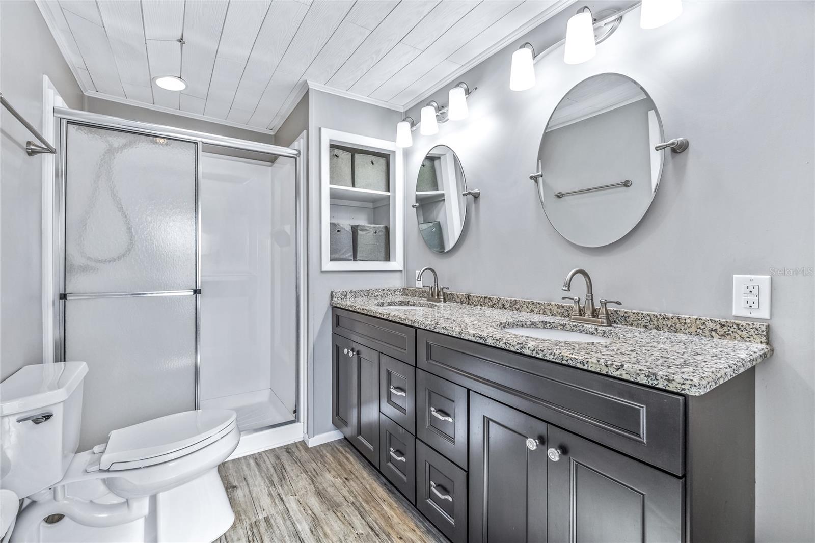 GOLDEN BAY COLONY PH 01 - Residential