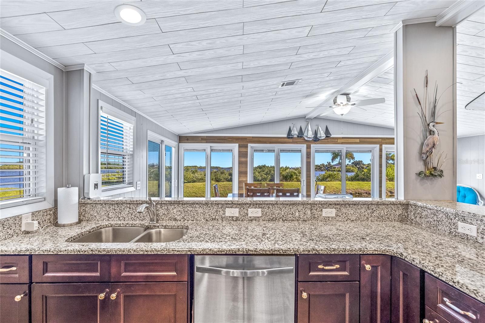 GOLDEN BAY COLONY PH 01 - Residential