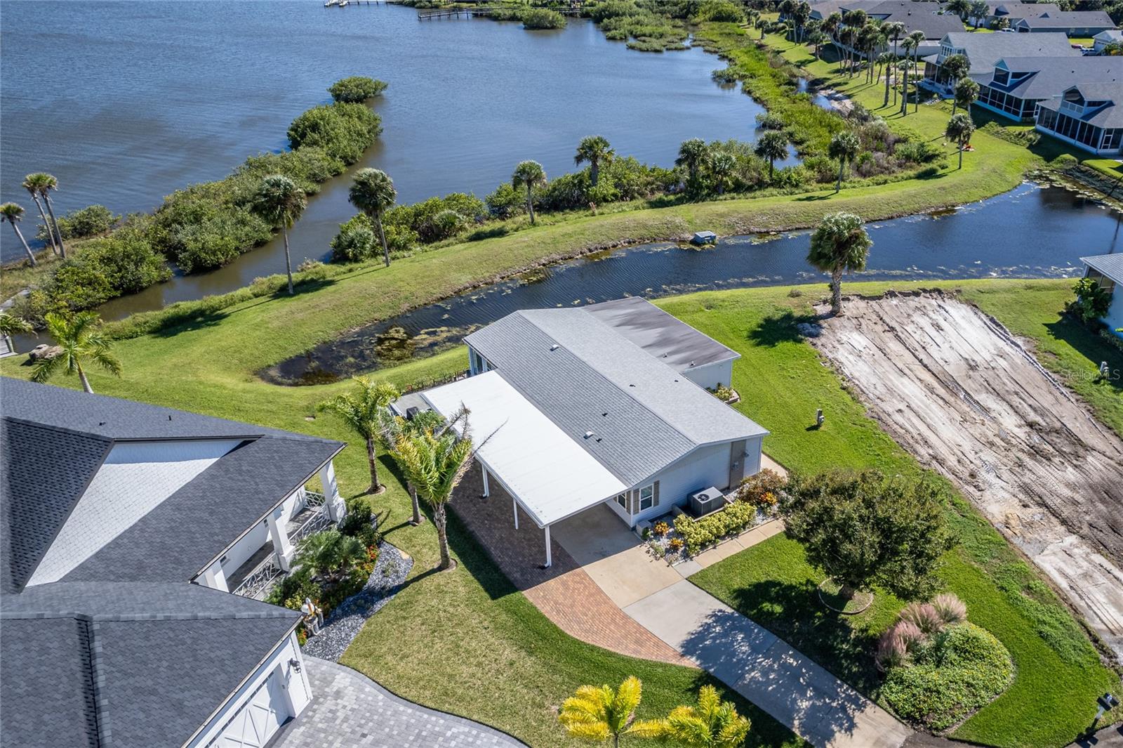 GOLDEN BAY COLONY PH 01 - Residential