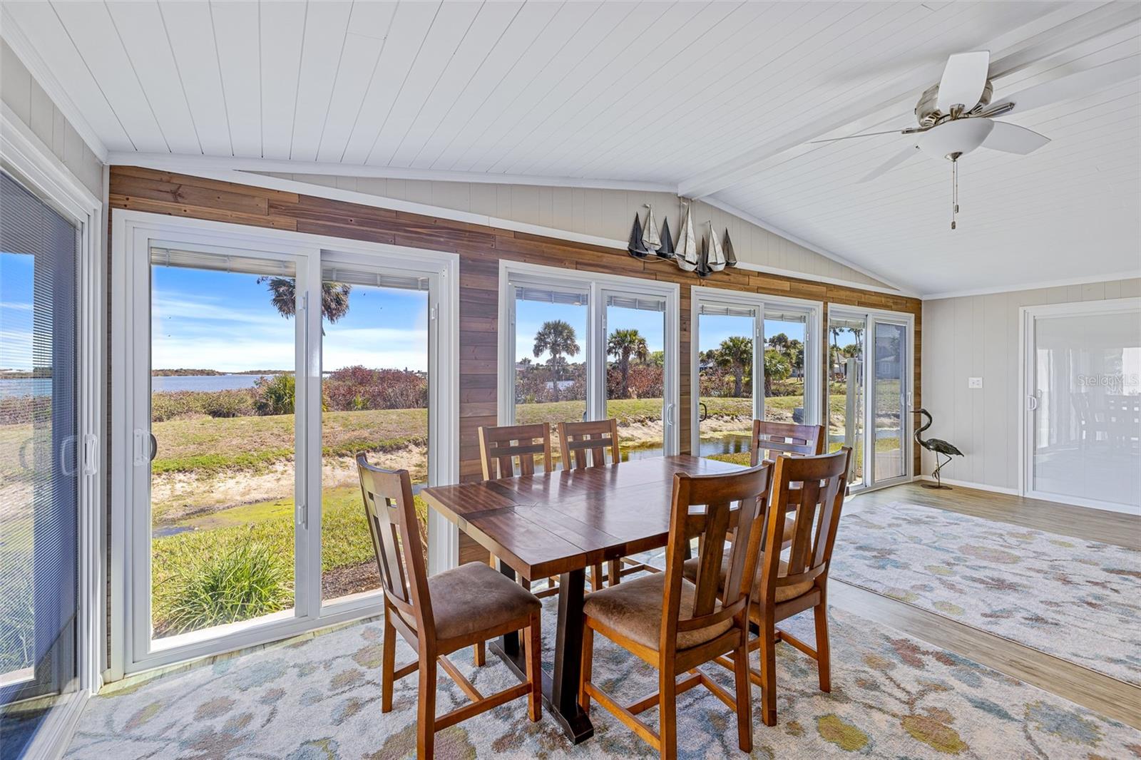 GOLDEN BAY COLONY PH 01 - Residential