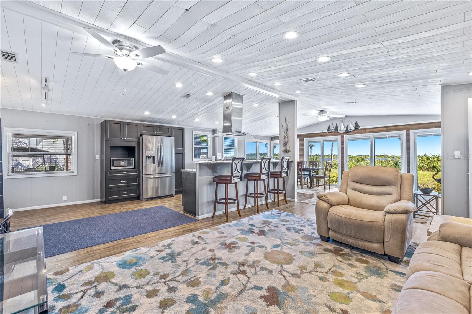 GOLDEN BAY COLONY PH 01 - Residential