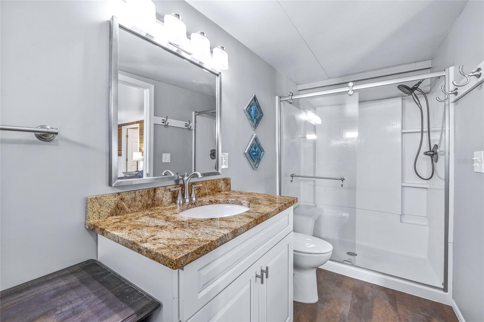 GOLDEN BAY COLONY PH 01 - Residential