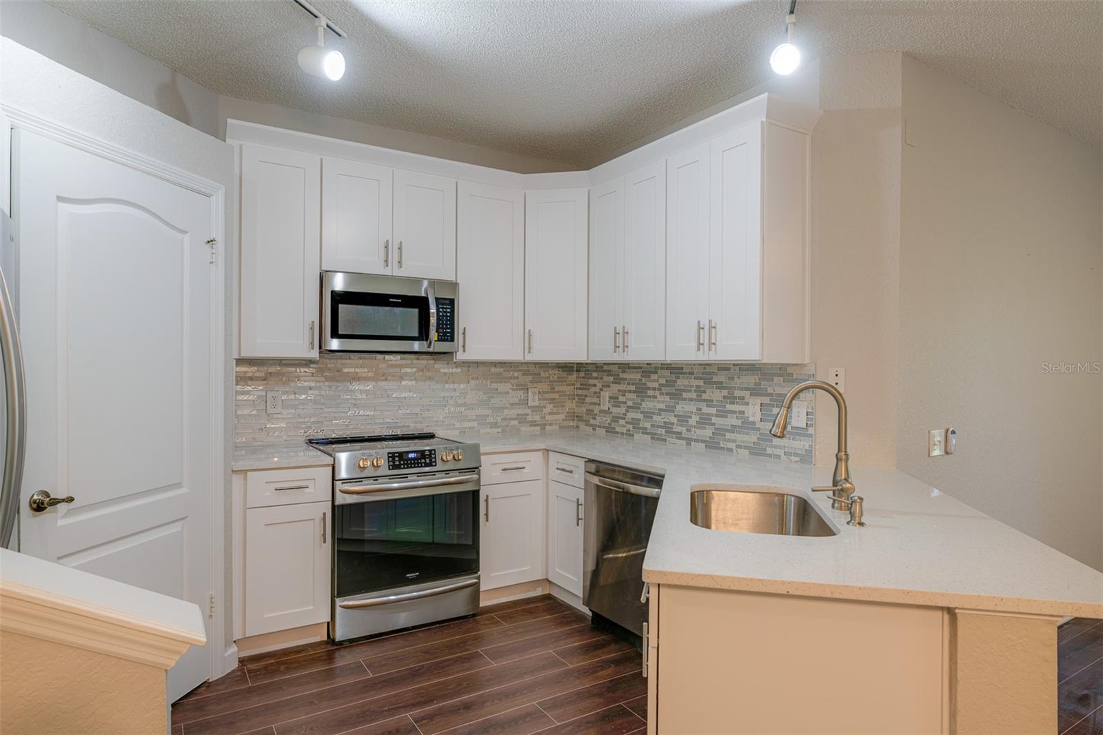 ISLAND PLACE A CONDO - Residential Lease