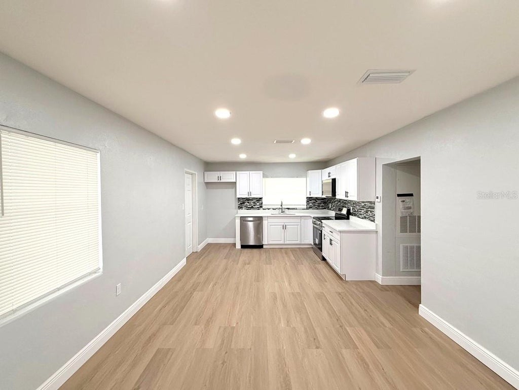 Photo of 621 Westdale Avenue, Orlando, FL 32805 (MLS # O6453841)