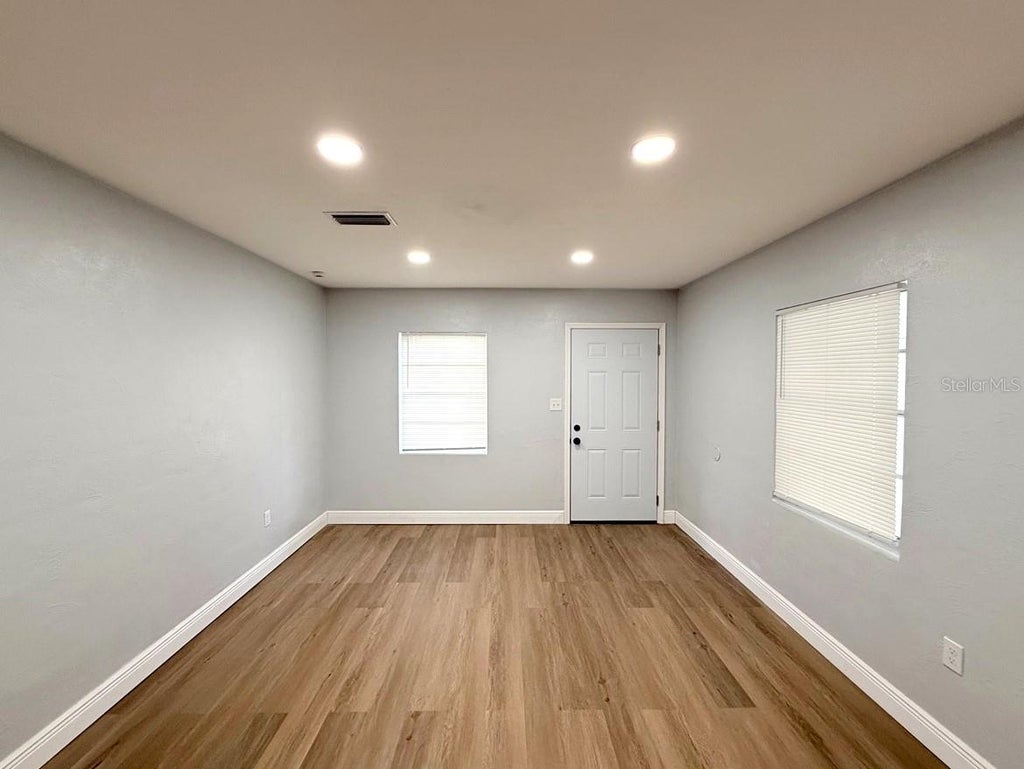 Photo of 621 Westdale Avenue, Orlando, FL 32805 (MLS # O6453841)