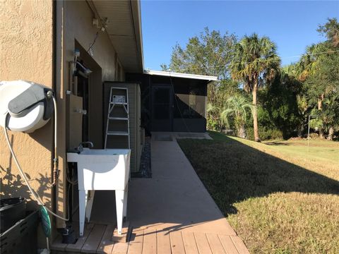 A home in CRYSTAL RIVER