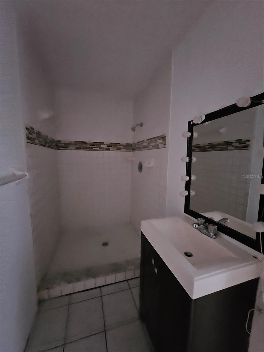 COUNTRY CLUB HEIGHTS UNIT 1 - Residential