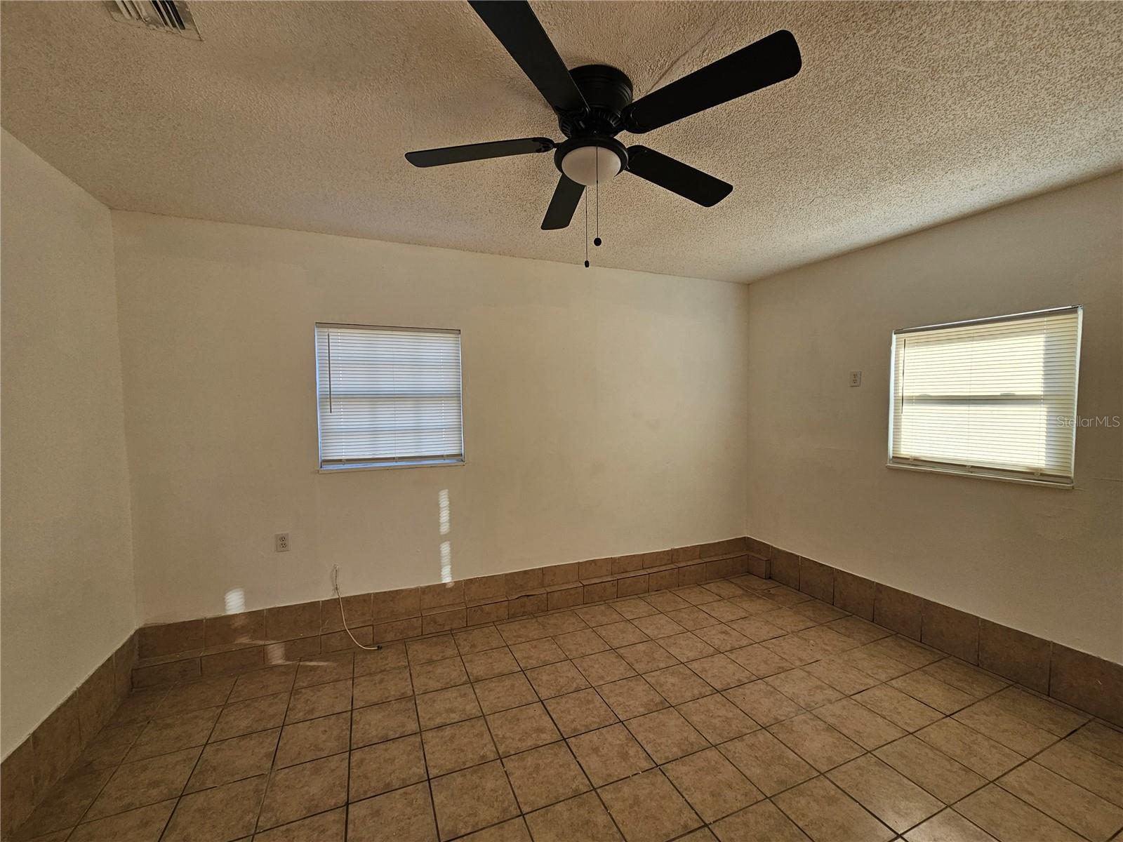 COUNTRY CLUB HEIGHTS UNIT 1 - Residential