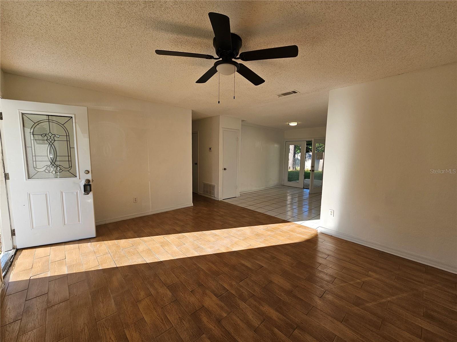 COUNTRY CLUB HEIGHTS UNIT 1 - Residential