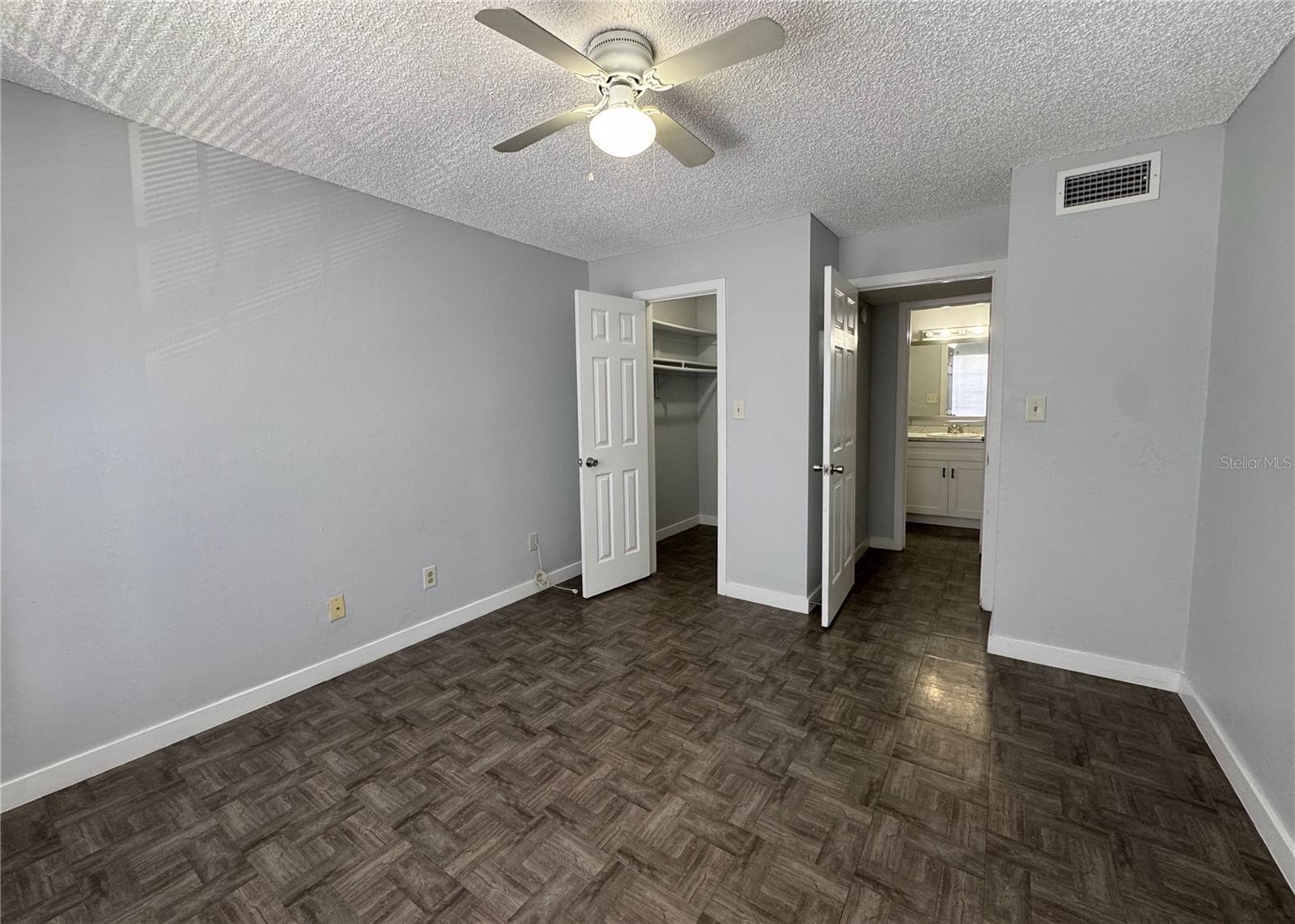 REGENCY GARDENS - Residential