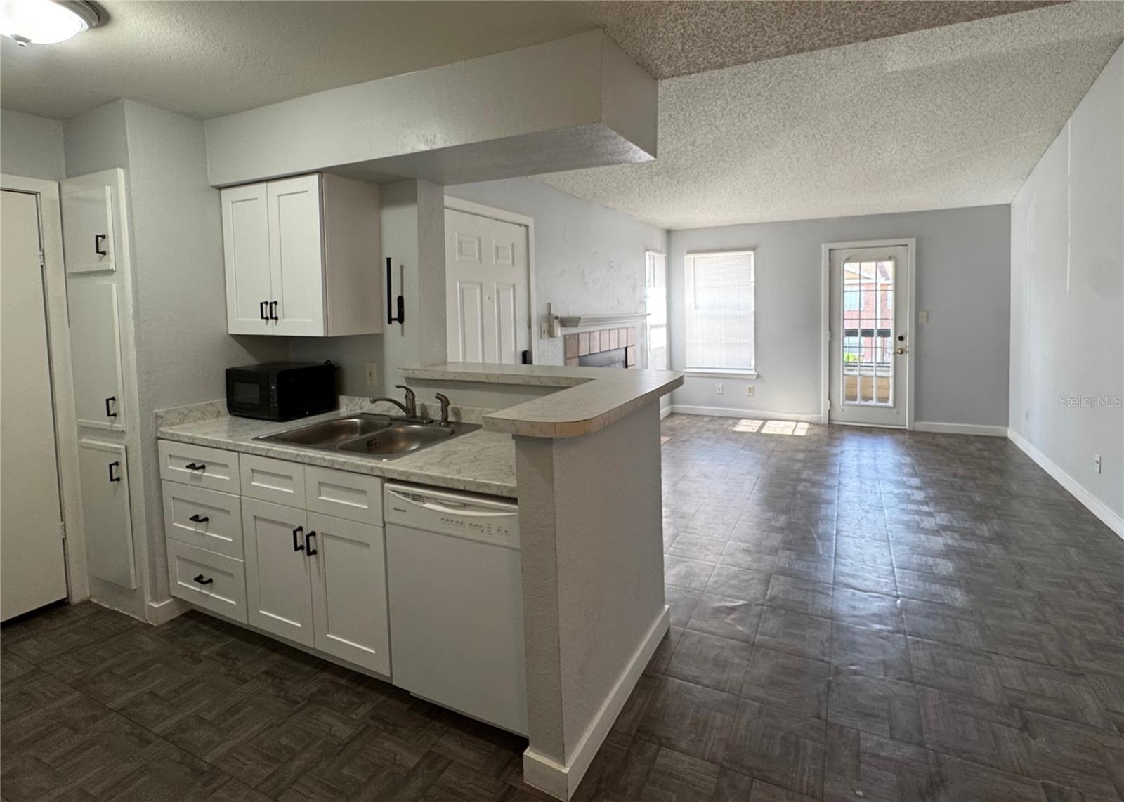 REGENCY GARDENS - Residential